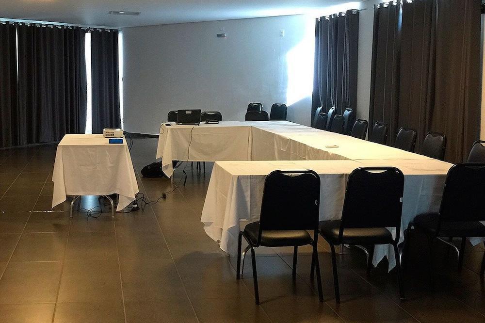 Fenix Hotel アラシャー エクステリア 写真